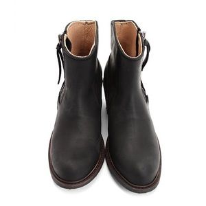 John fluevog women’s 10 Hannah leather ankle boots…